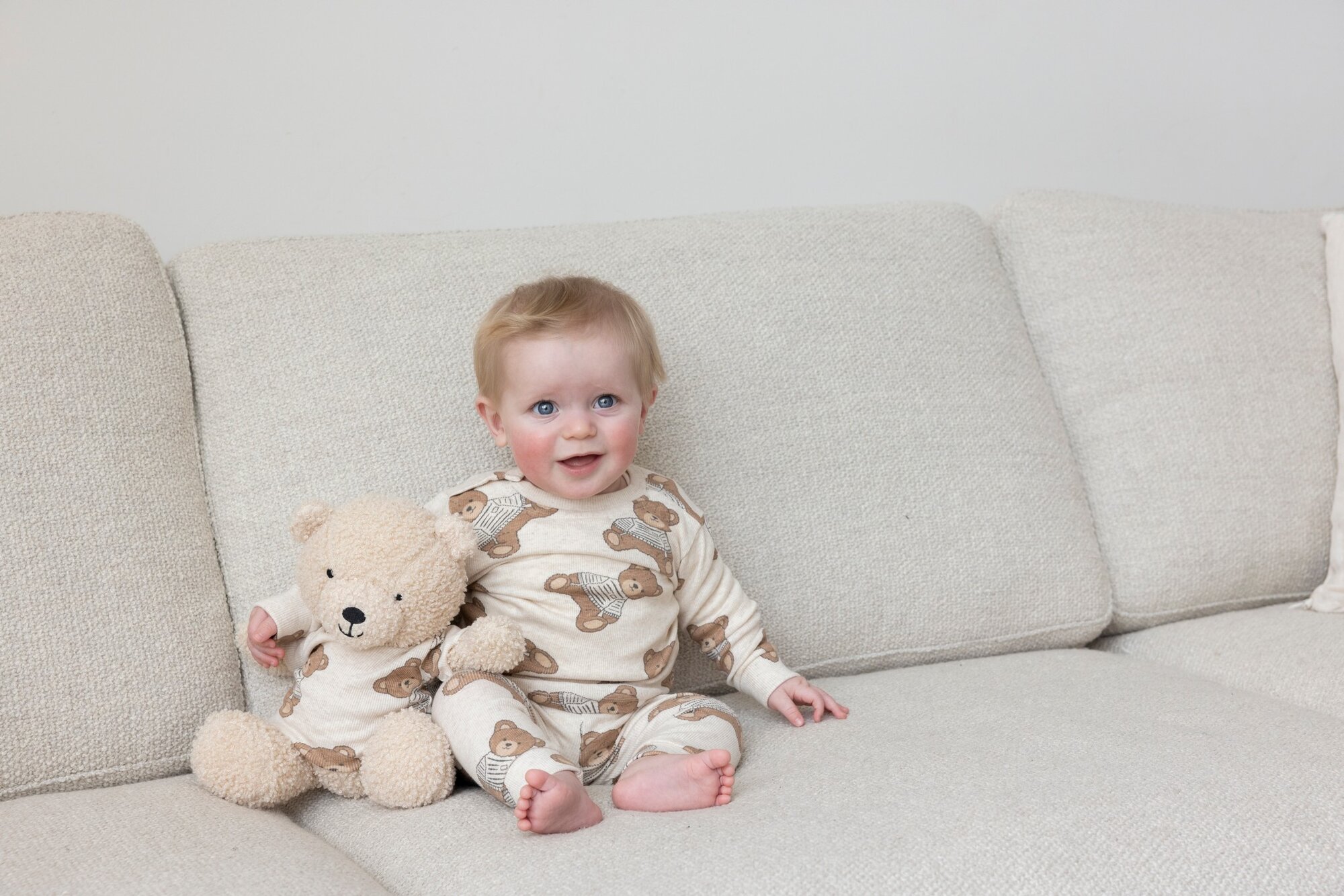 Pyjama van het merk Feetje in het Beige